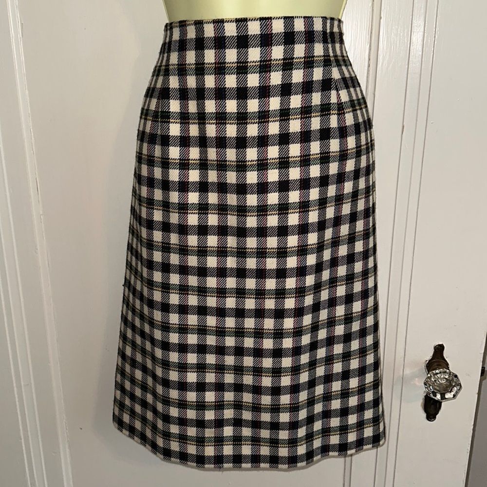 Vintage Talbots cream & black check plaid wool fitted knee length skirt